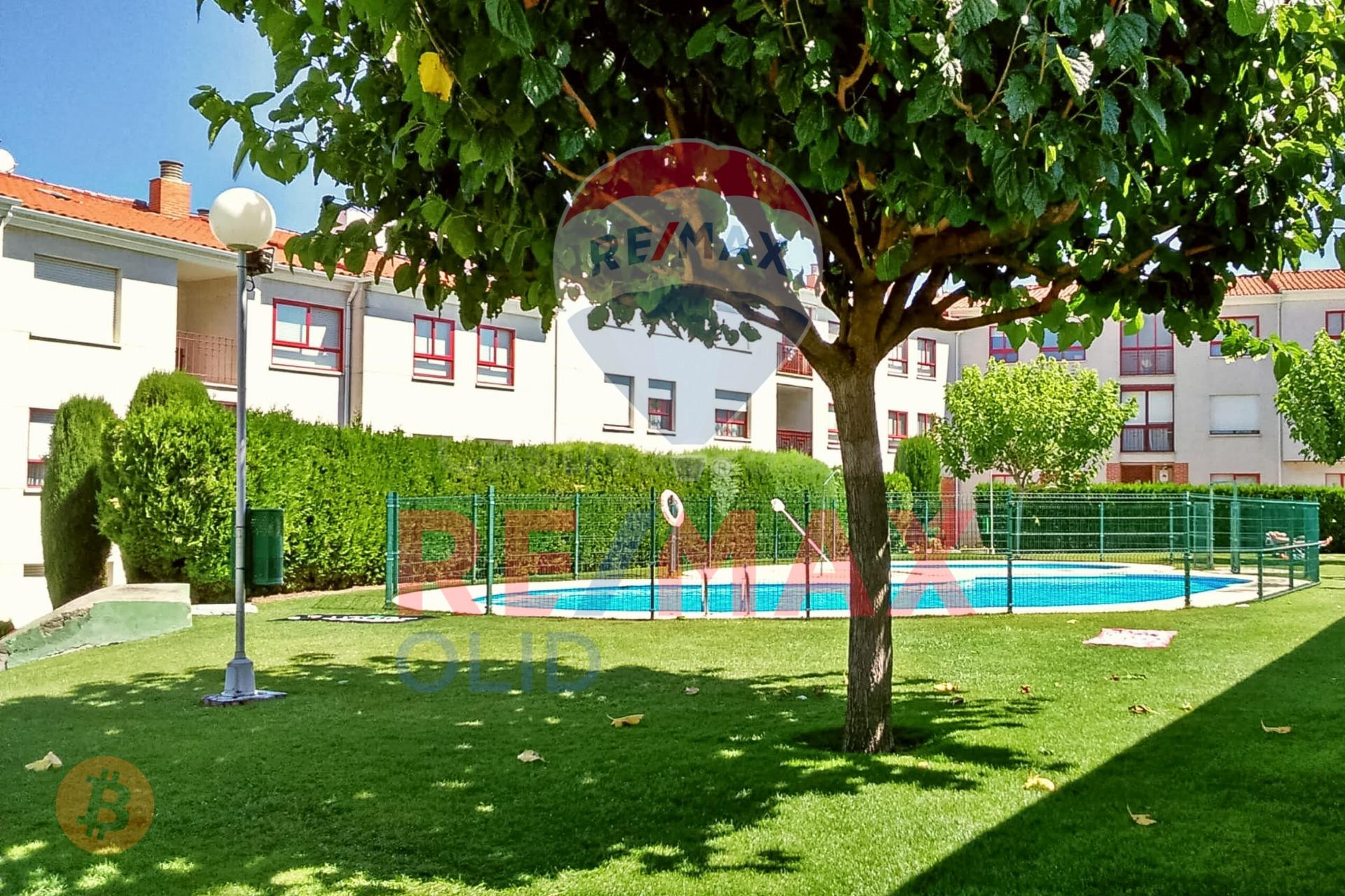 Piso acogedor con piscina. - foto 2