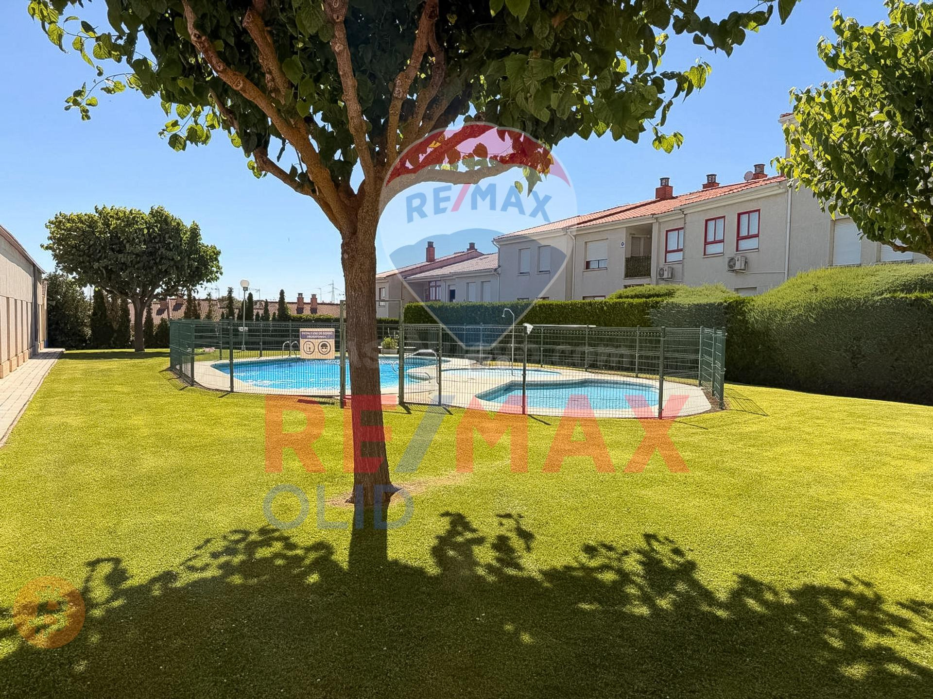 Piso acogedor con piscina. - foto 3