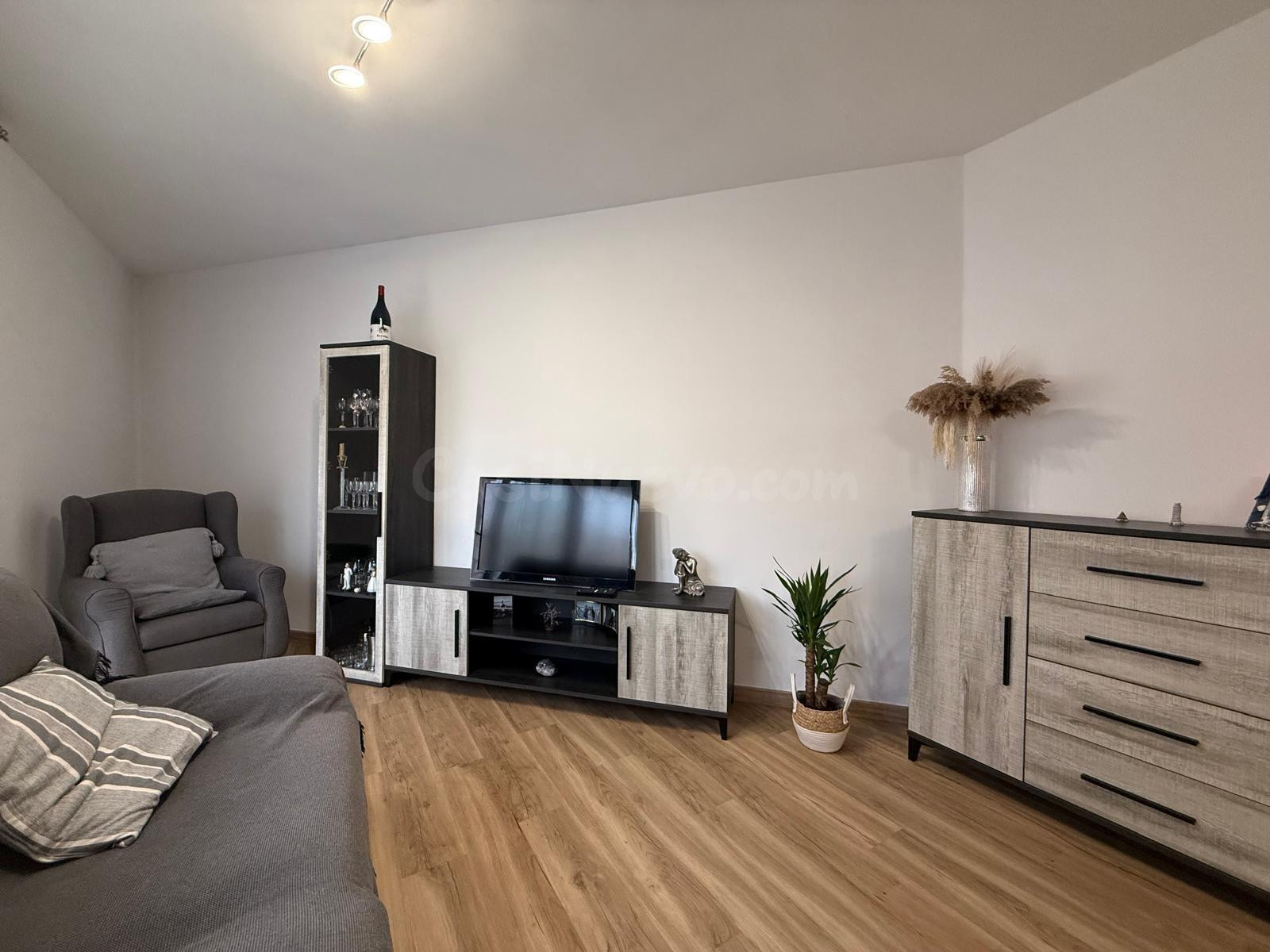 PISO DE 4 DORMITORIOS CON BALCÓN Y PATIO INTERIOR EN VENTA EN LA RÀPITA