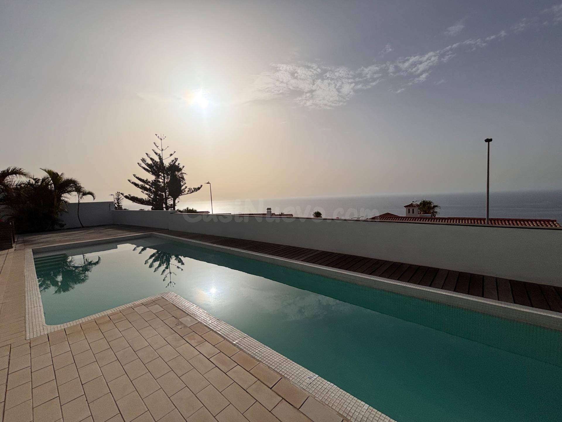 Magnífico chalet independiente con vistas al mar y piscina e