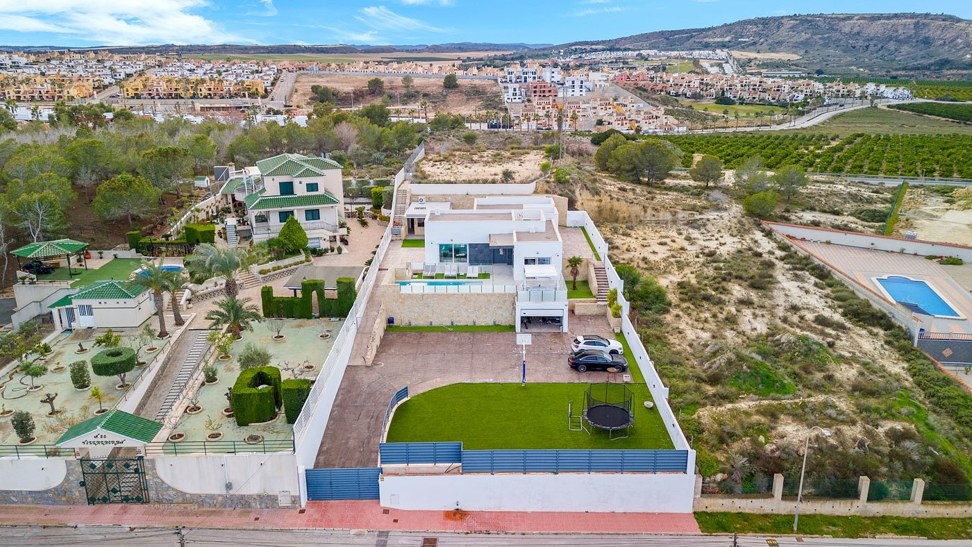 Chalet 4 habitaciones 216m² en venta - Pueblo 3