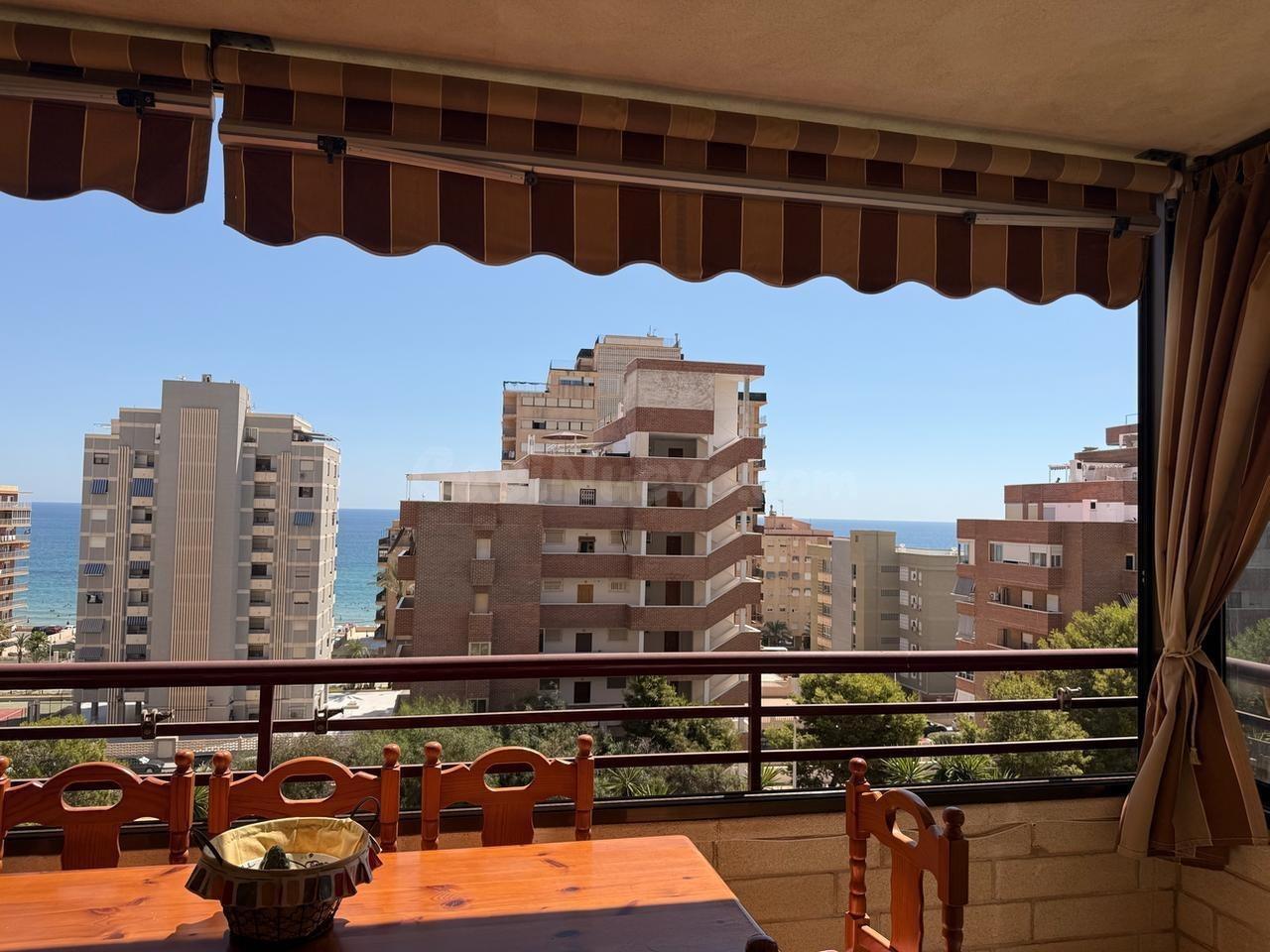 ARENALES DEL SOL, junto al mar
