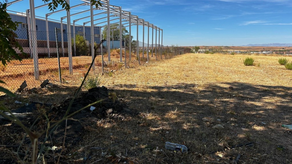 PARCELA INDUSTRIAL DE 1.500 m² EN POLIGONO LOS FRAILES – DAG - foto 2