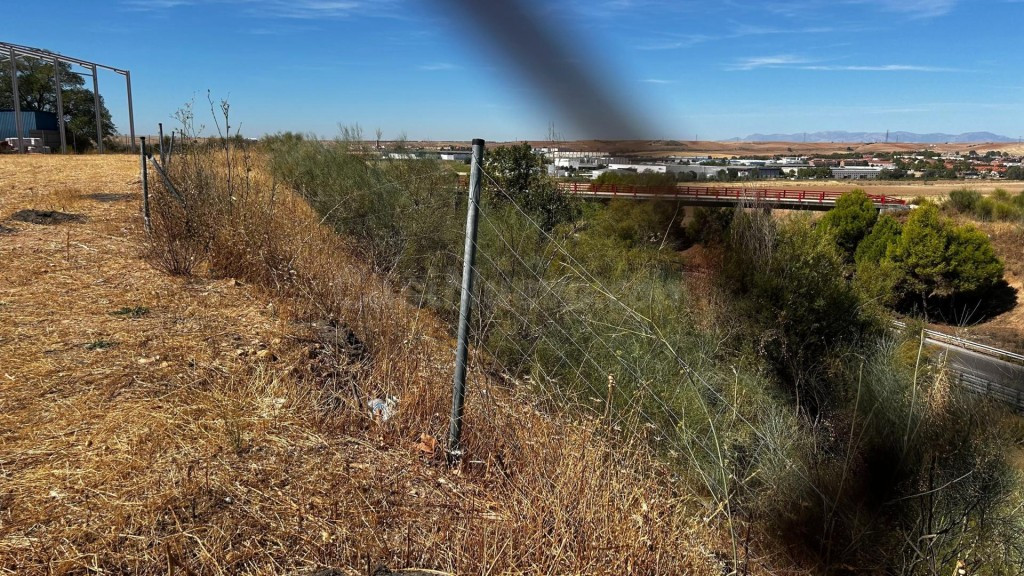 PARCELA INDUSTRIAL DE 1.500 m² EN POLIGONO LOS FRAILES – DAG - foto 3