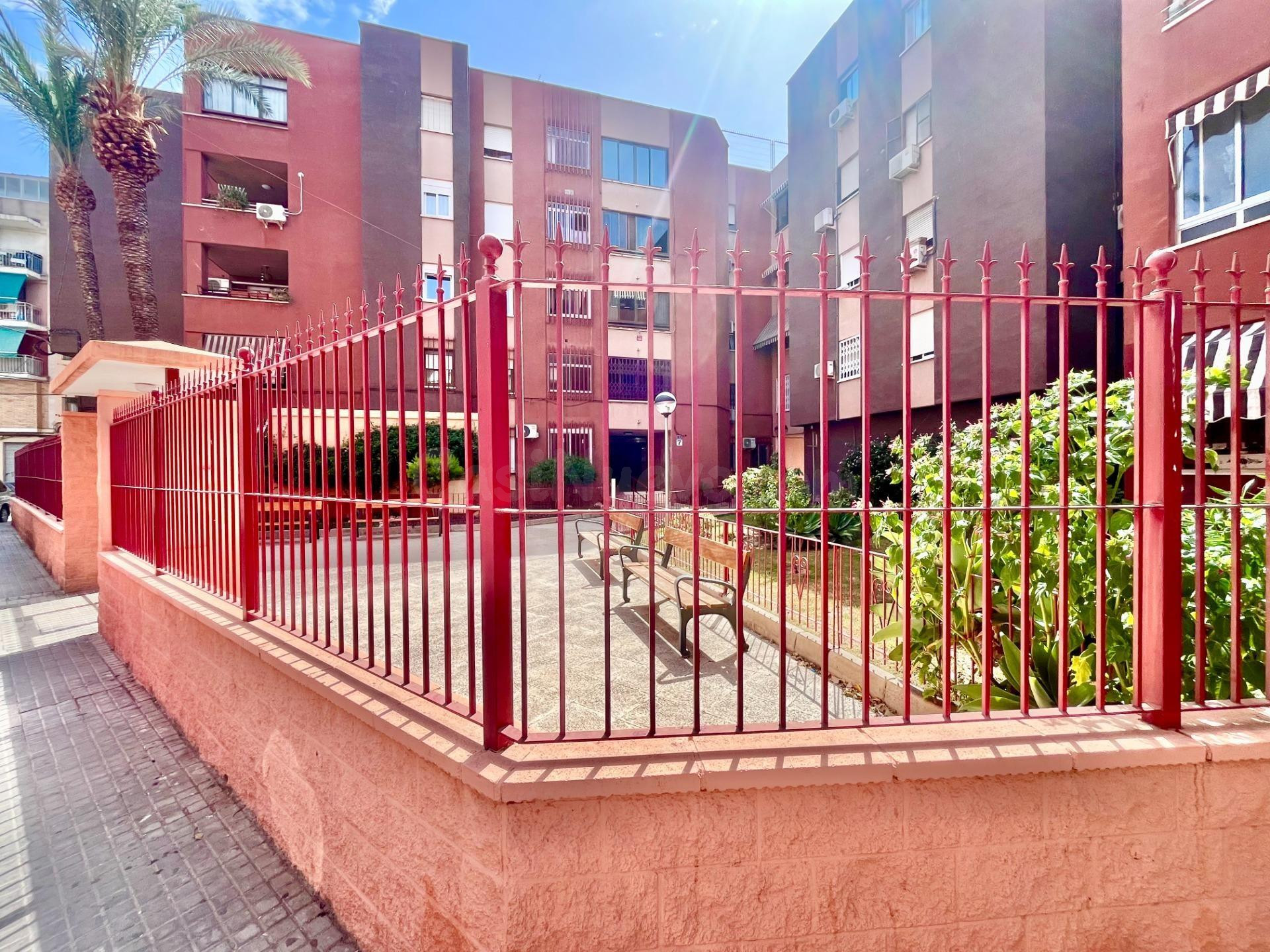 ¡Tu hogar de 4 dormitorios en Alicante junto al Bulevar del Pla!
