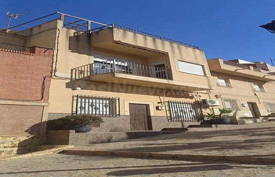 Casa 4 habitaciones 110m² en venta - Corredera - foto 3