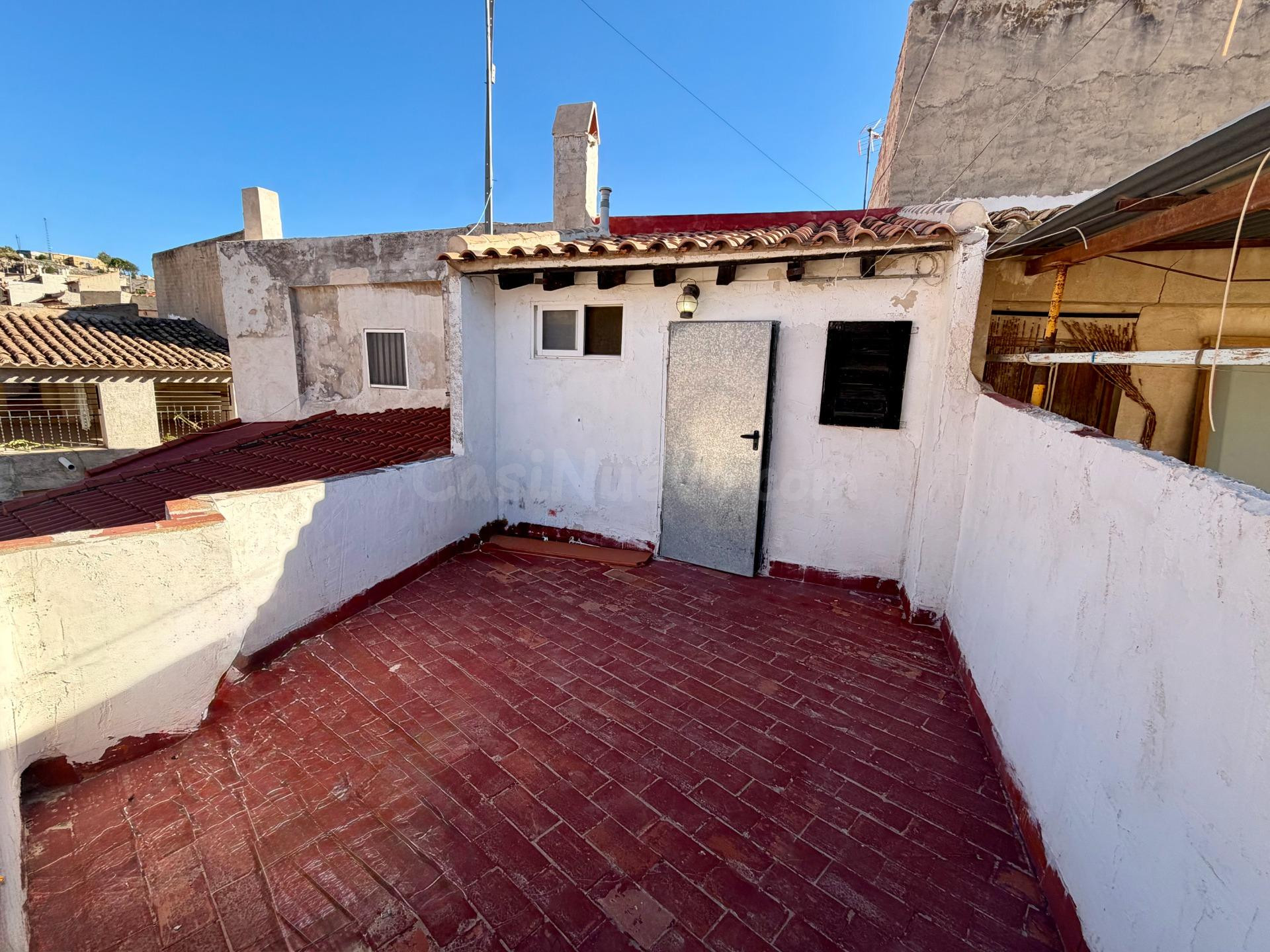 CASA INDEPENDIENTE DE  3 PLANTAS EN ABANILLA