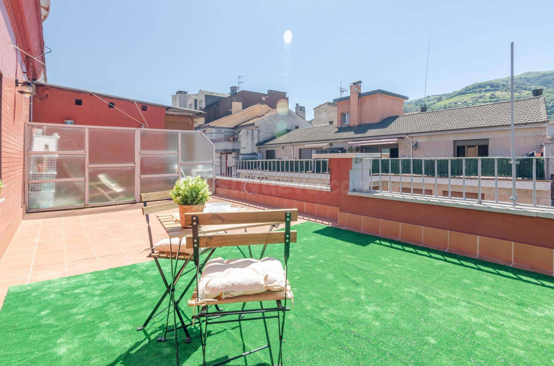 PISO EN ALQUILER CON TERRAZA DE 27METROS EN EL CENTRO DE MIE - foto 2