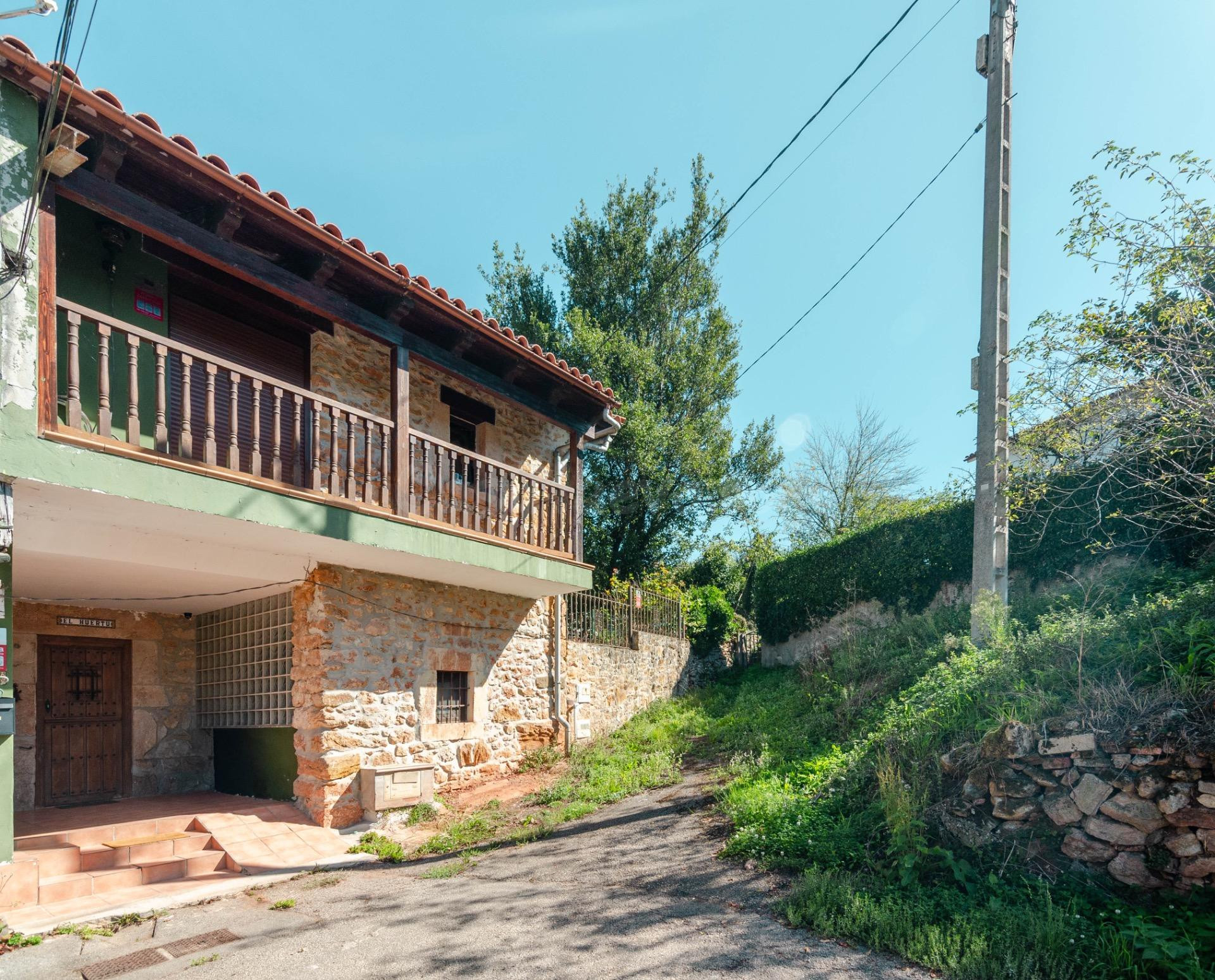 VILLAPÉREZ · OVIEDO | CASA TRADICIONAL ASTURIANA REHABILITADA
