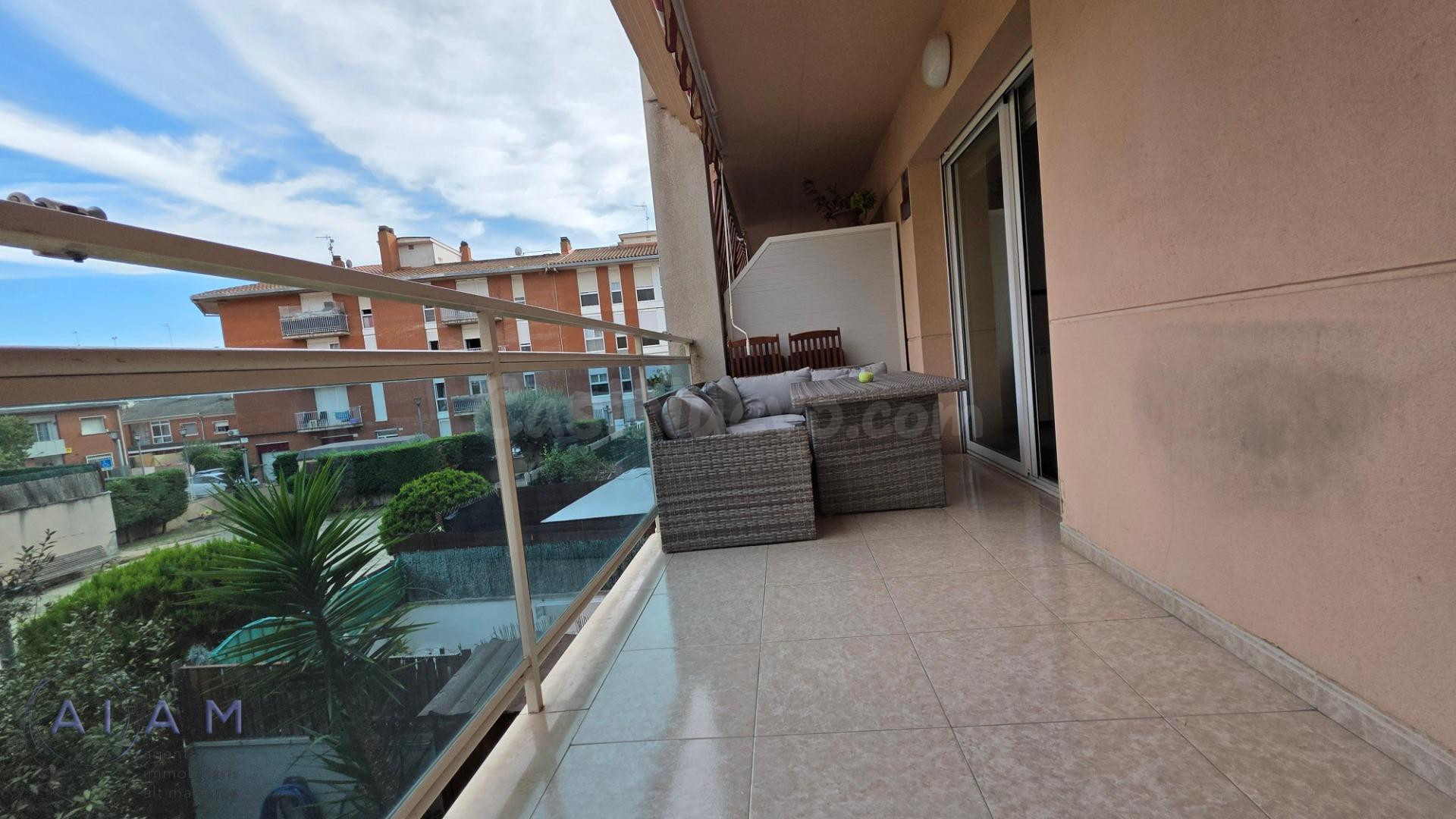 PISO DE 3 habitaciones CON TERRAZA EN SANT PERE