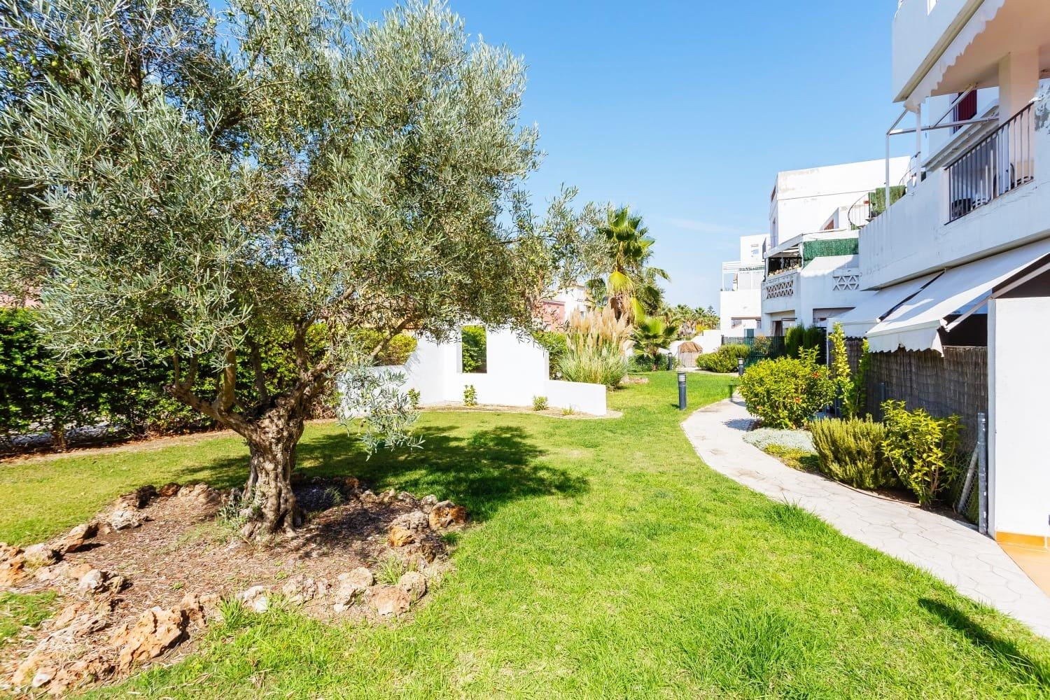 VIVIENDA EN EL CAMPO DE GOLF CON TODO TIPO DE LUJOS