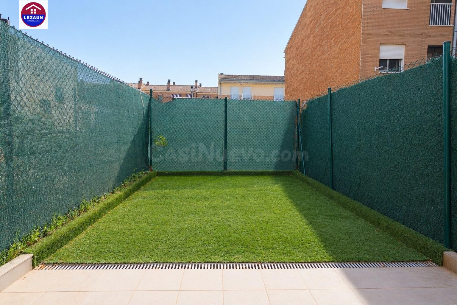 PISO EN RENTABILIDAD CON GARAJE Y JARDÍN PRIVADO EN LA ZONA  - foto 5