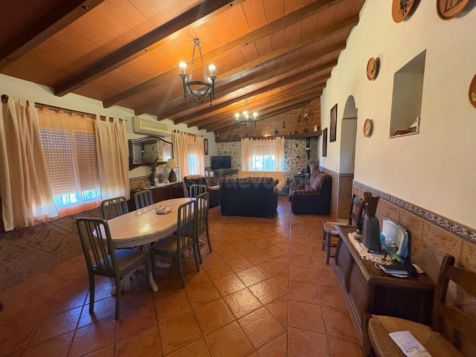 Amplia Casa con Terreno y Piscina en Las Huertas del Rio, Ar - foto 3