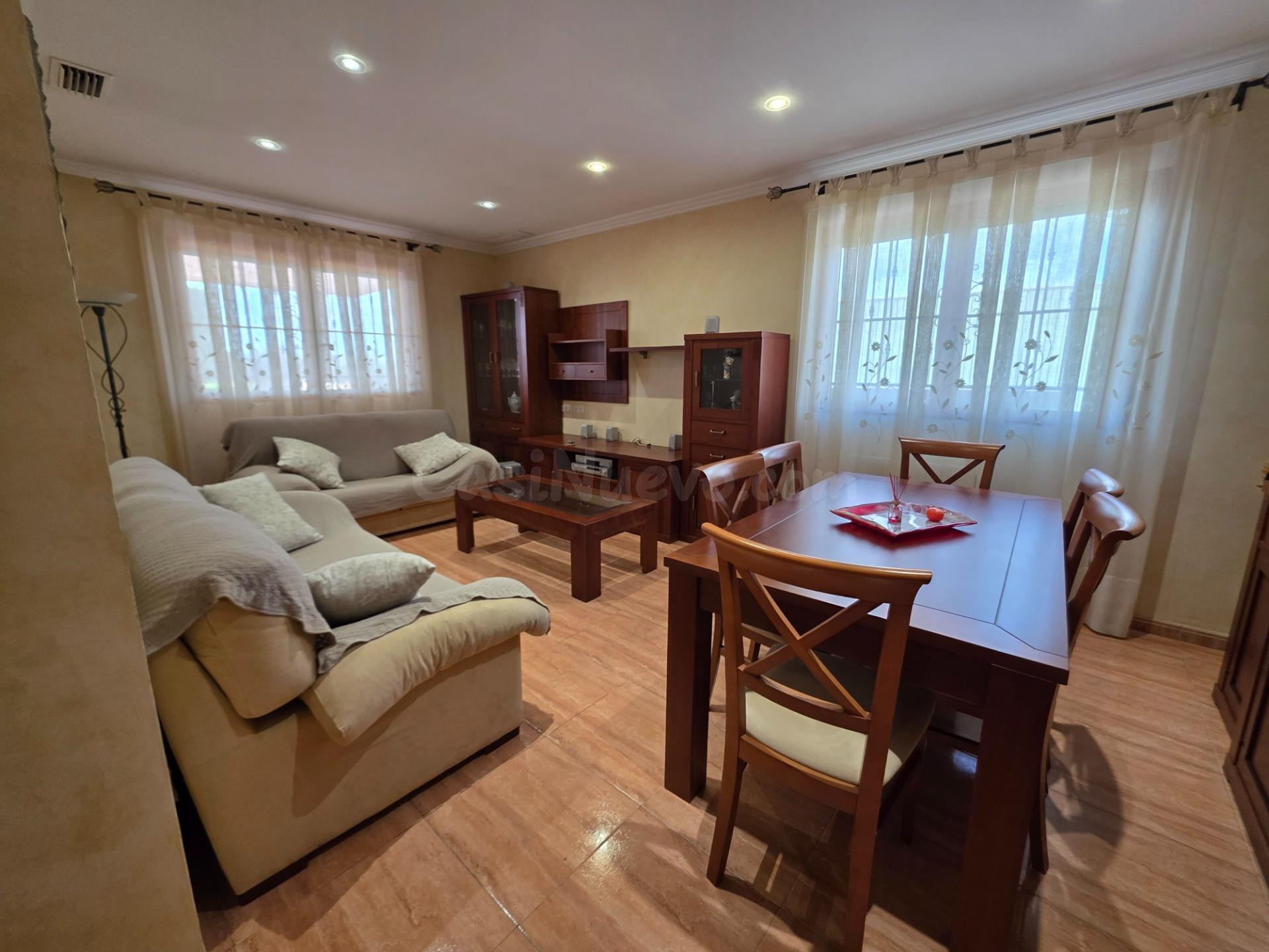 Chalet con piscina, casa de invitados y nave de 300 m2 a 1 k - foto 4