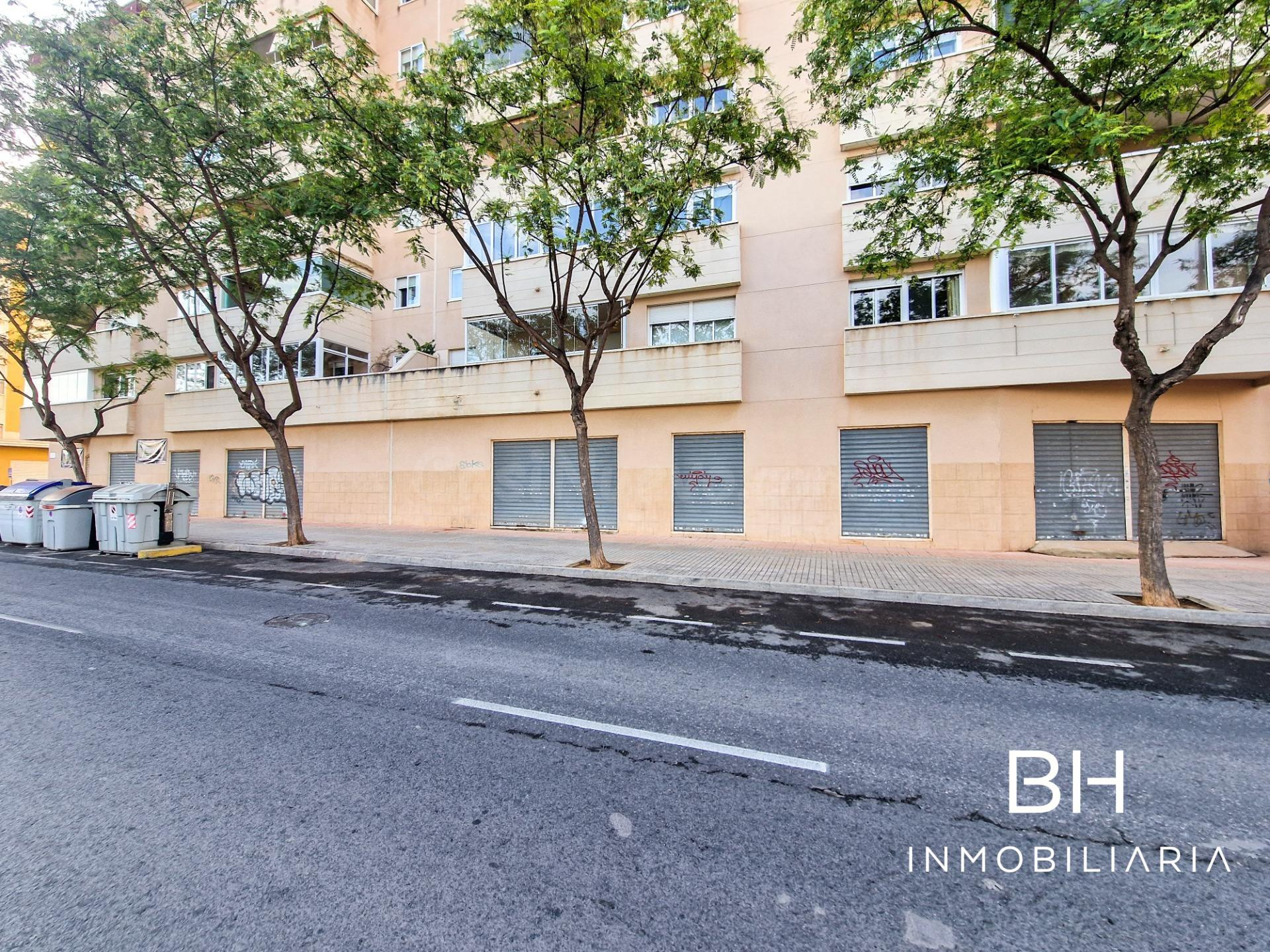 ALQUILER LOCAL COMERCIAL EN LA MEJOR UBICACIÓN DE ALTABIX NU - foto 4