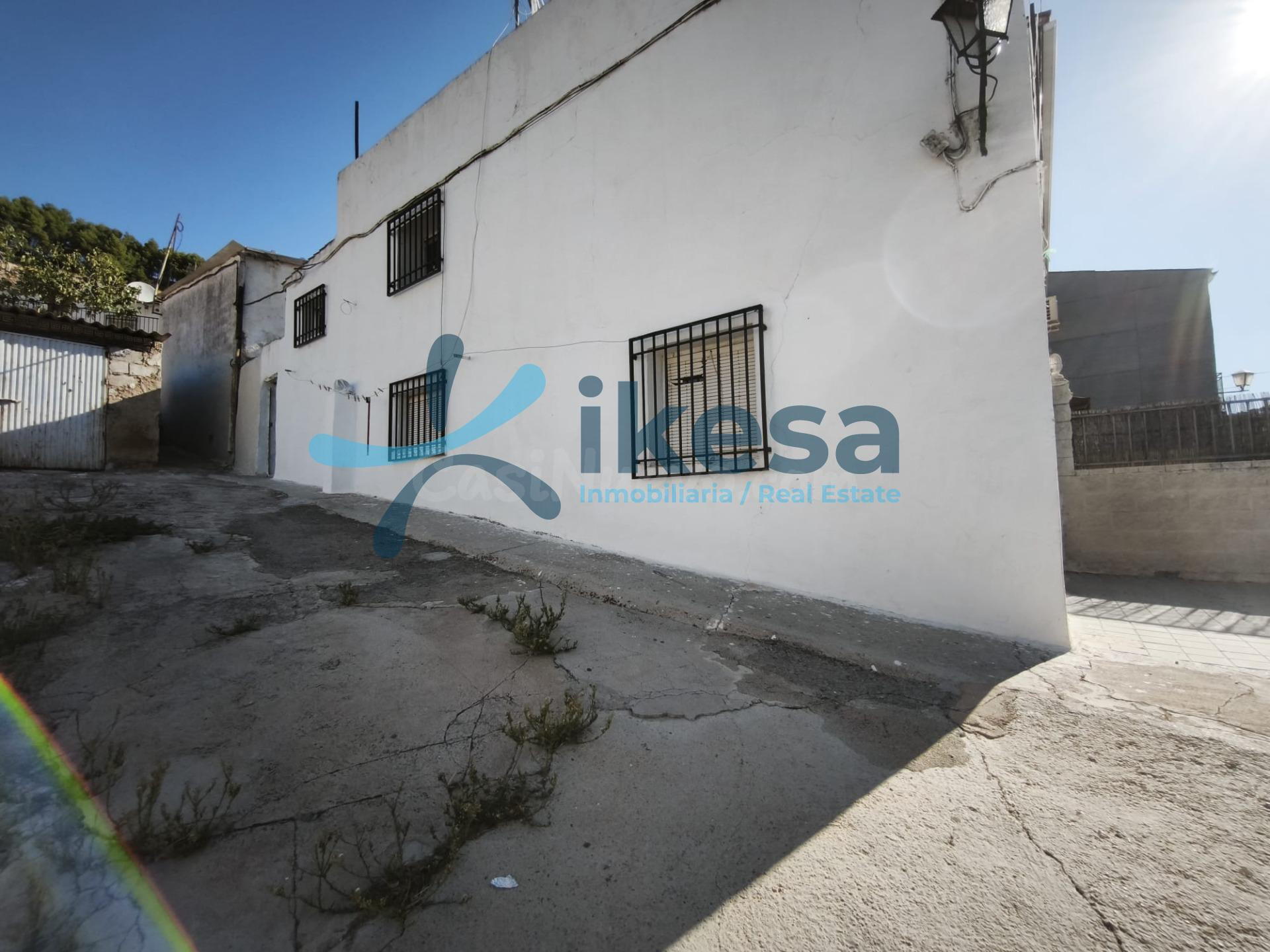 Moderno Adosado en Iznalloz - Ideal para Familias