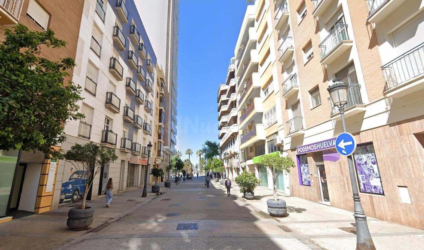 Venta de Local Comercial en el Centro de Huelva. - foto 5