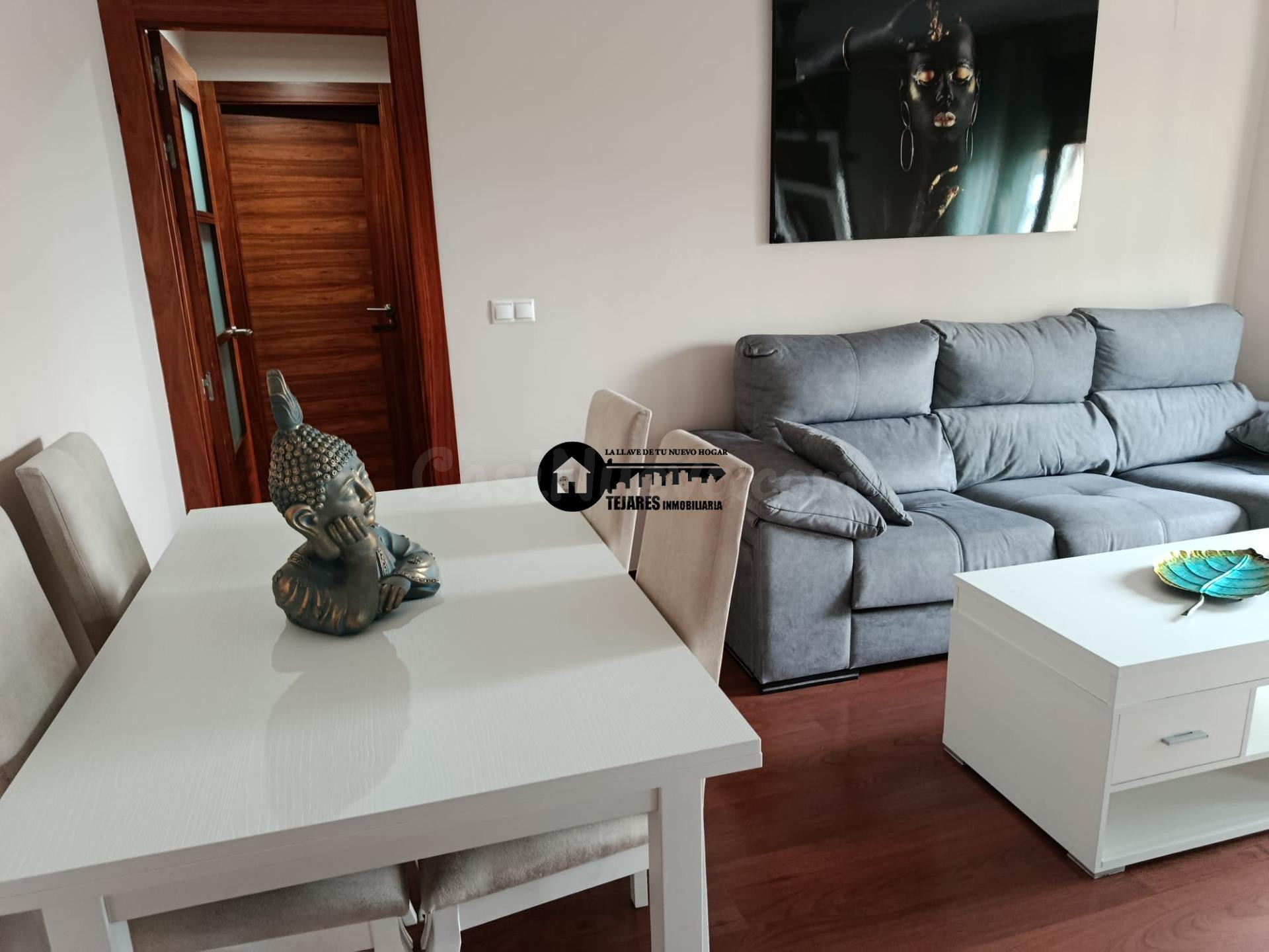 SE VENDE PISO IMPECABLE Y TOTALMENTE REFORMADO CON GARAJE Y  - foto 2