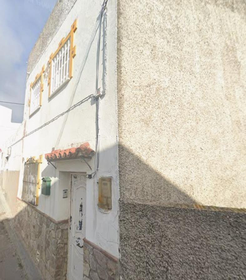 Casa de 112 m2 con 2 dormitorios en Benalup-Casas Viejas. VENTA FLASH