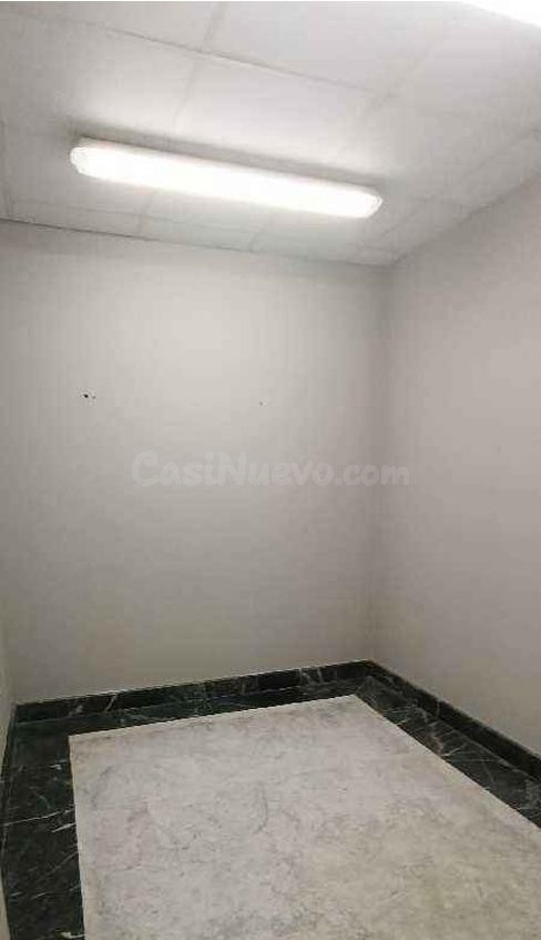 Venta de Local Comercial en Velez-Málaga - foto 2