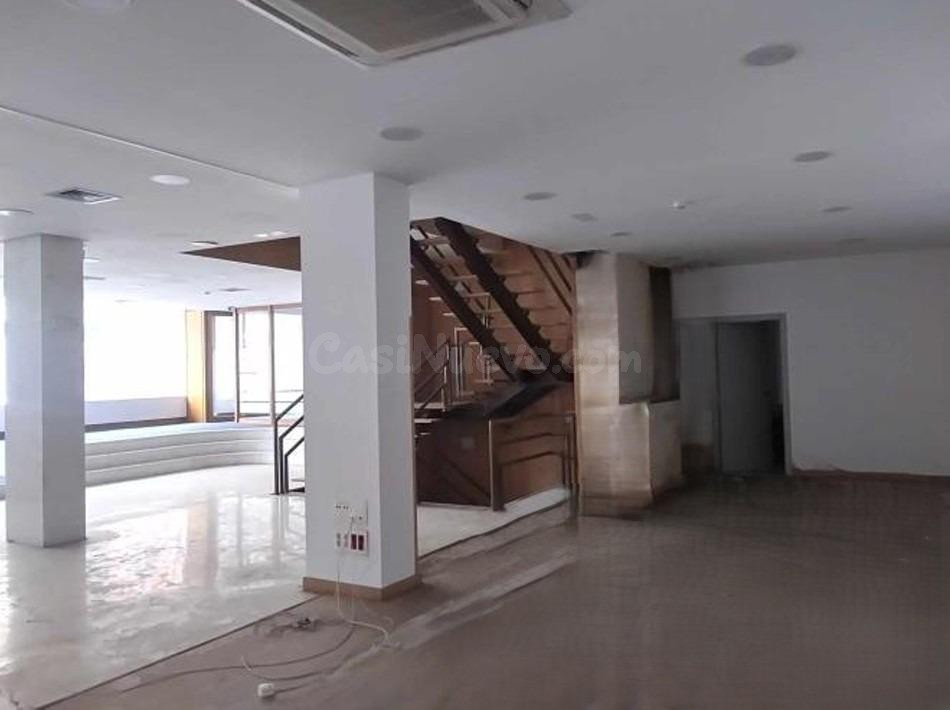 Venta de Local Comercial en Madrid - foto 2