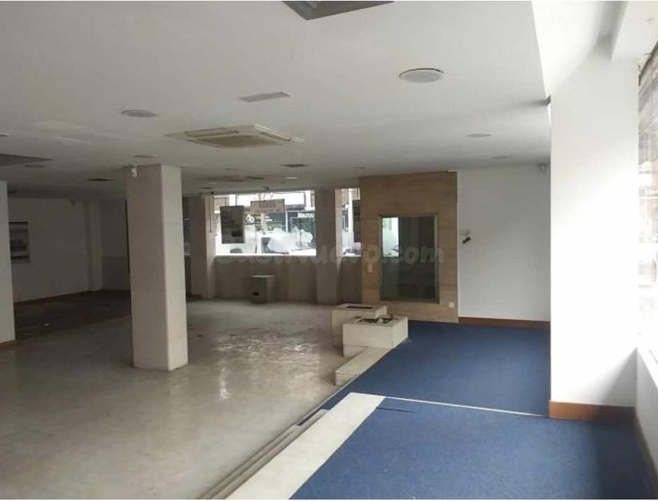 Venta de Local Comercial en Madrid - foto 5