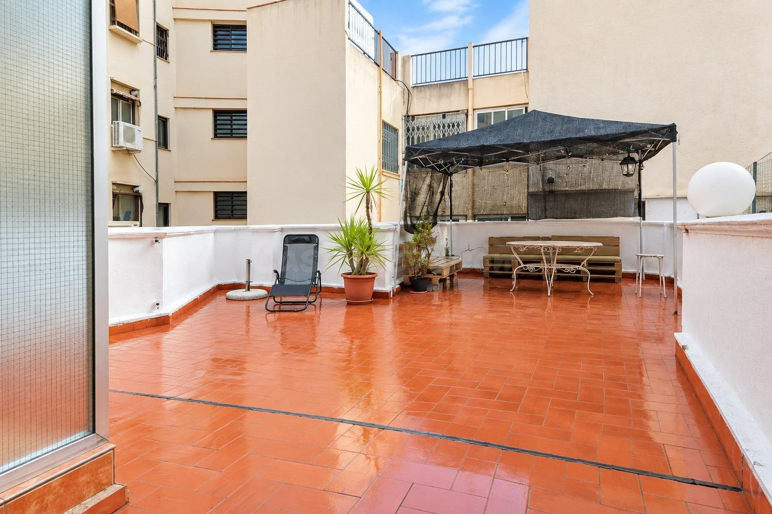 ÁTICO CON GRAN TERRAZA PRIVADA EN BENIMACLET
