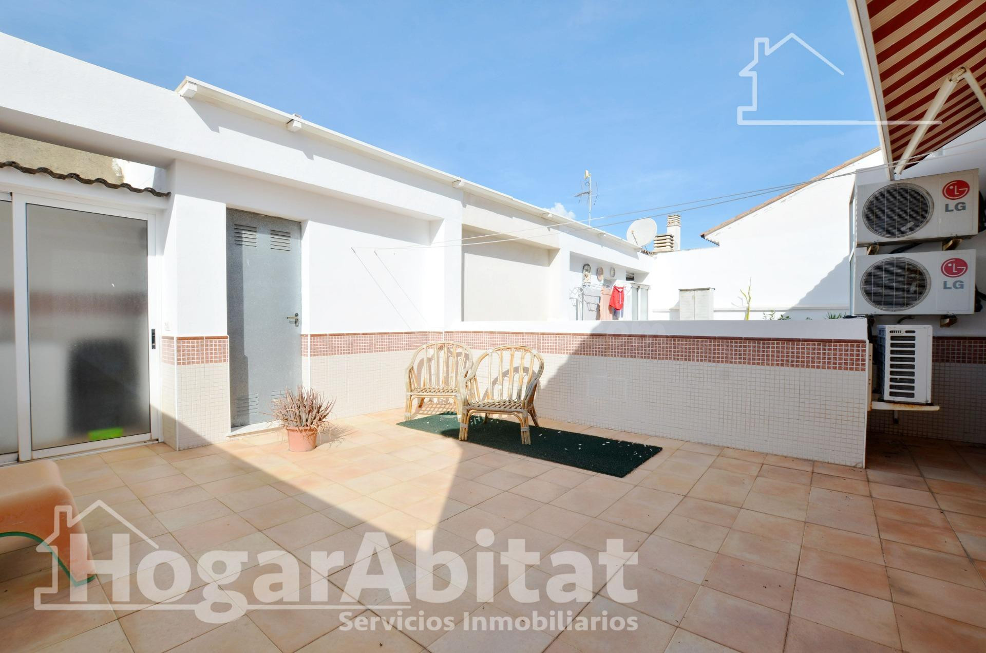 ¡PLAYA DE GANDÍA! PRECIOSO ÁTICO AMPLIO Y EXTERIOR CON GRAN  - foto 3
