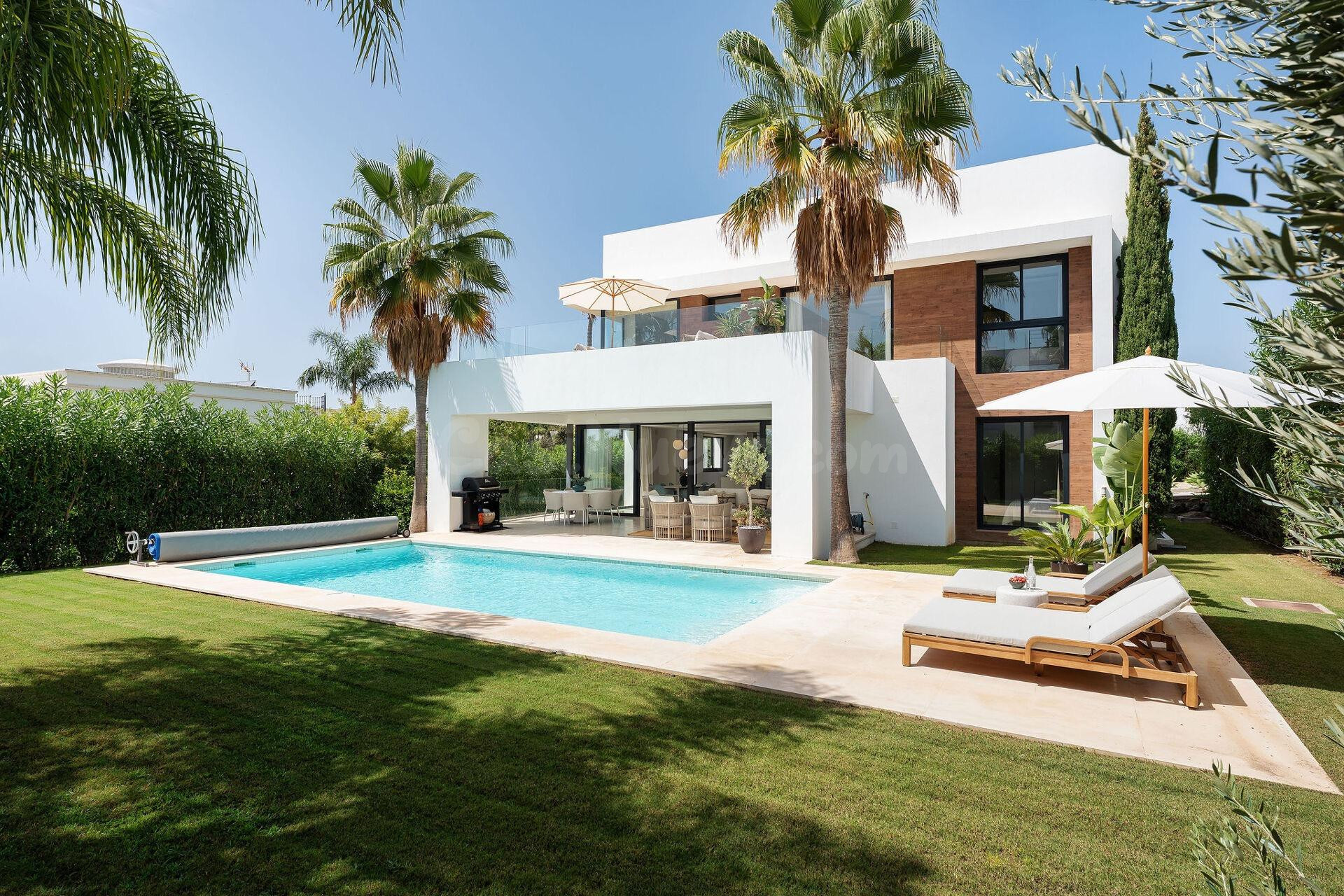 VILLA DE LUJO EN EL PARAISO, ESTEPONA