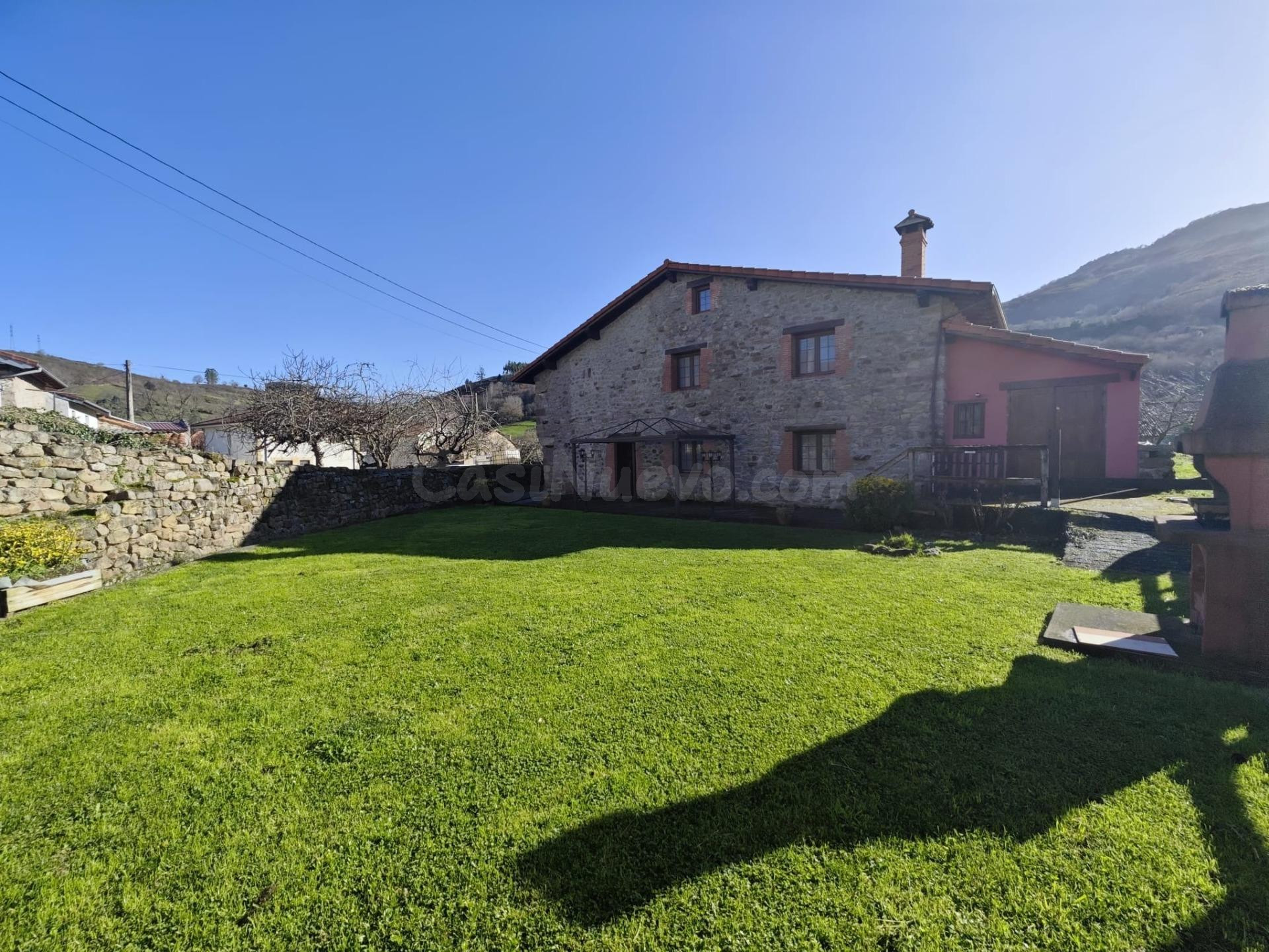 CASA PAREADA CON JARDÍN EN CIEZA - foto 3