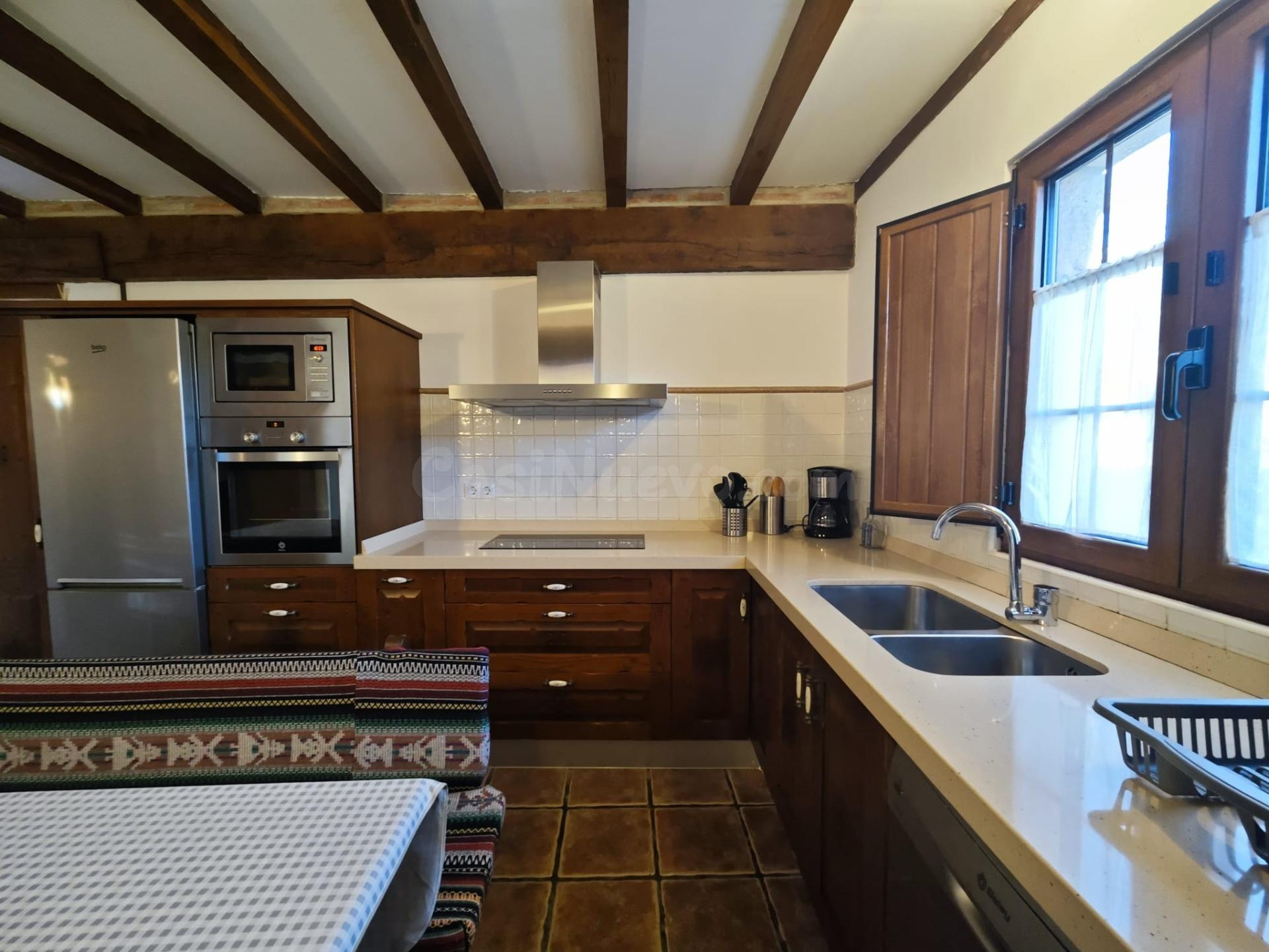 CASA PAREADA CON JARDÍN EN CIEZA - foto 4