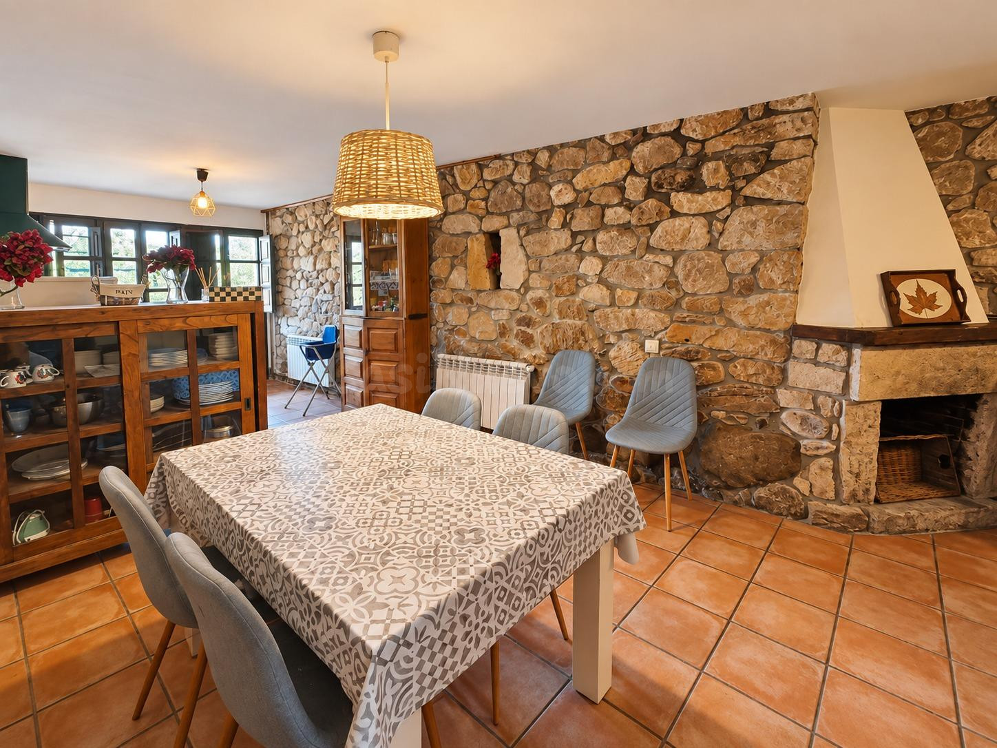 CASA DE PIEDRA REFORMADA CON DOBLE TERRAZA Y BARBACOA - foto 4