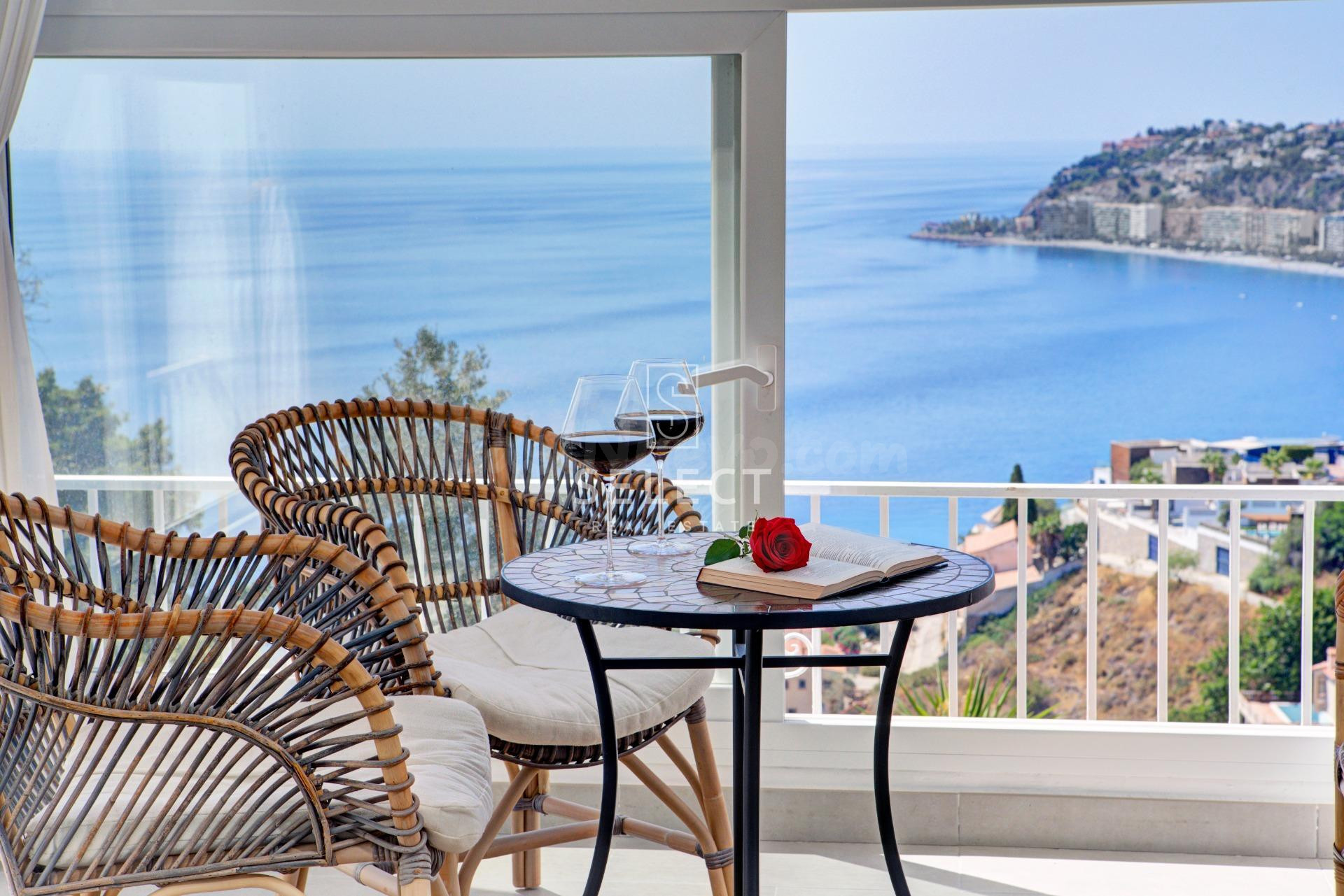 VILLA REFORMADA CON PISCINA Y VISTAS AL MAR , ALMUÑECAR