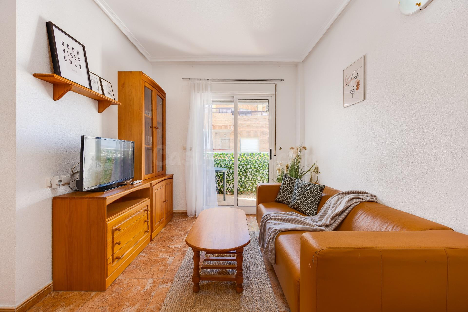 APARTAMENTO DE DOS DORMITORIOS CON VISTAS A LA LAGUNA ROSA Y CON PISCINA COMUNITARIA