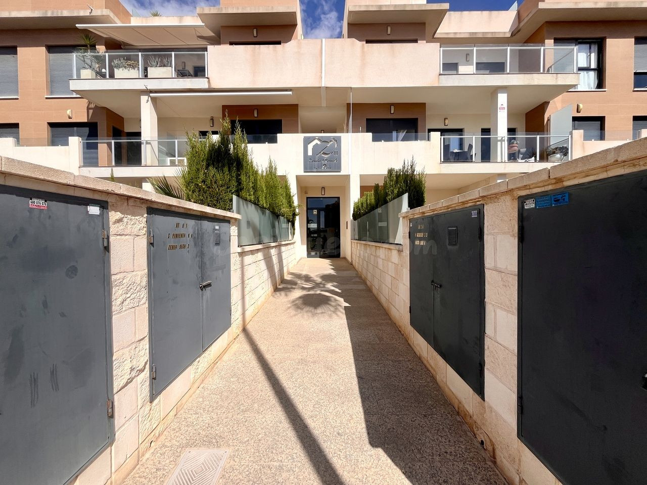 APARTAMENTO ÁTICO DE 3 DORMITORIOS Y 2 BAÑOS EN LOMAS DE CAB - foto 2