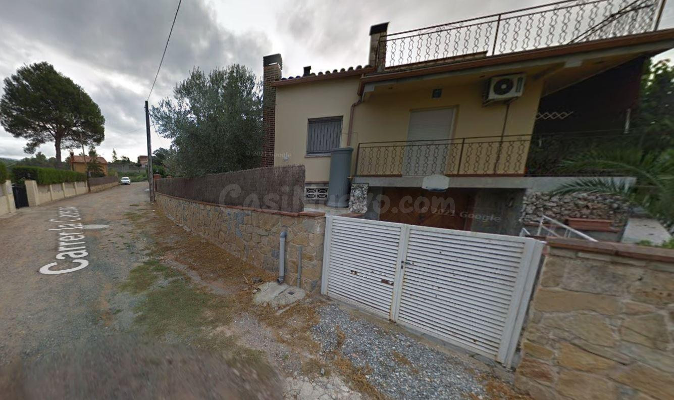 SE VENDE CASA OKUPADA EN Mas Atarros 48 de CASTELLBELL I EL  - foto 2