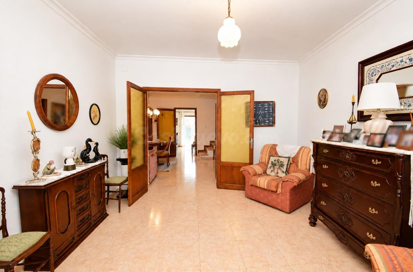 Casa de pueblo con patio en Muro