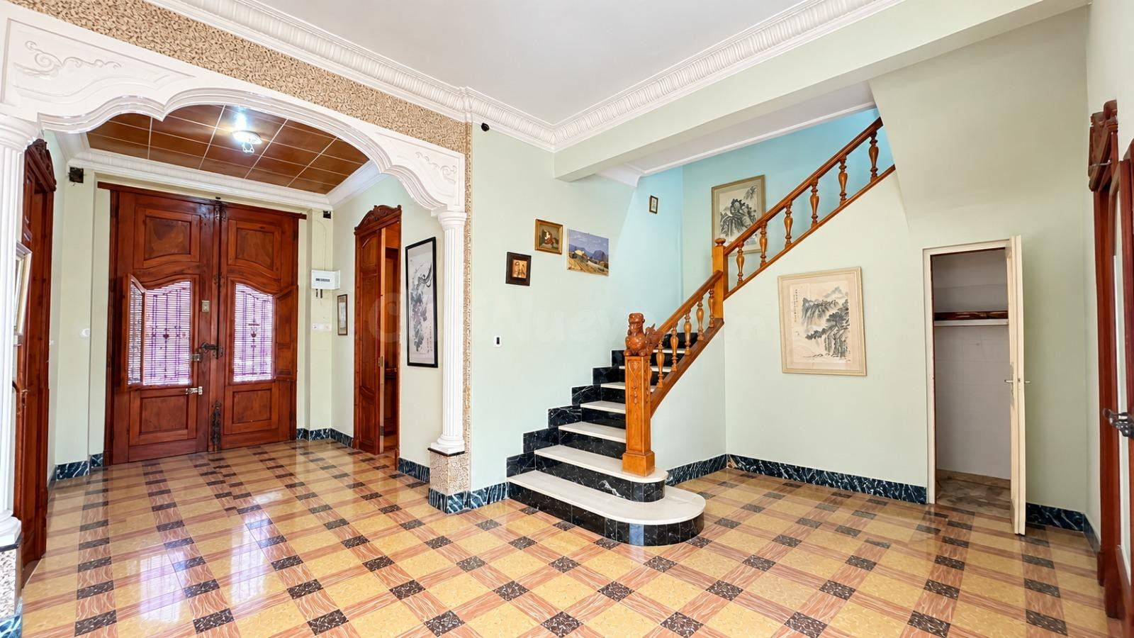 Casa señorial en venta en Manuel – 399 m2, techos altos y mú - foto 2