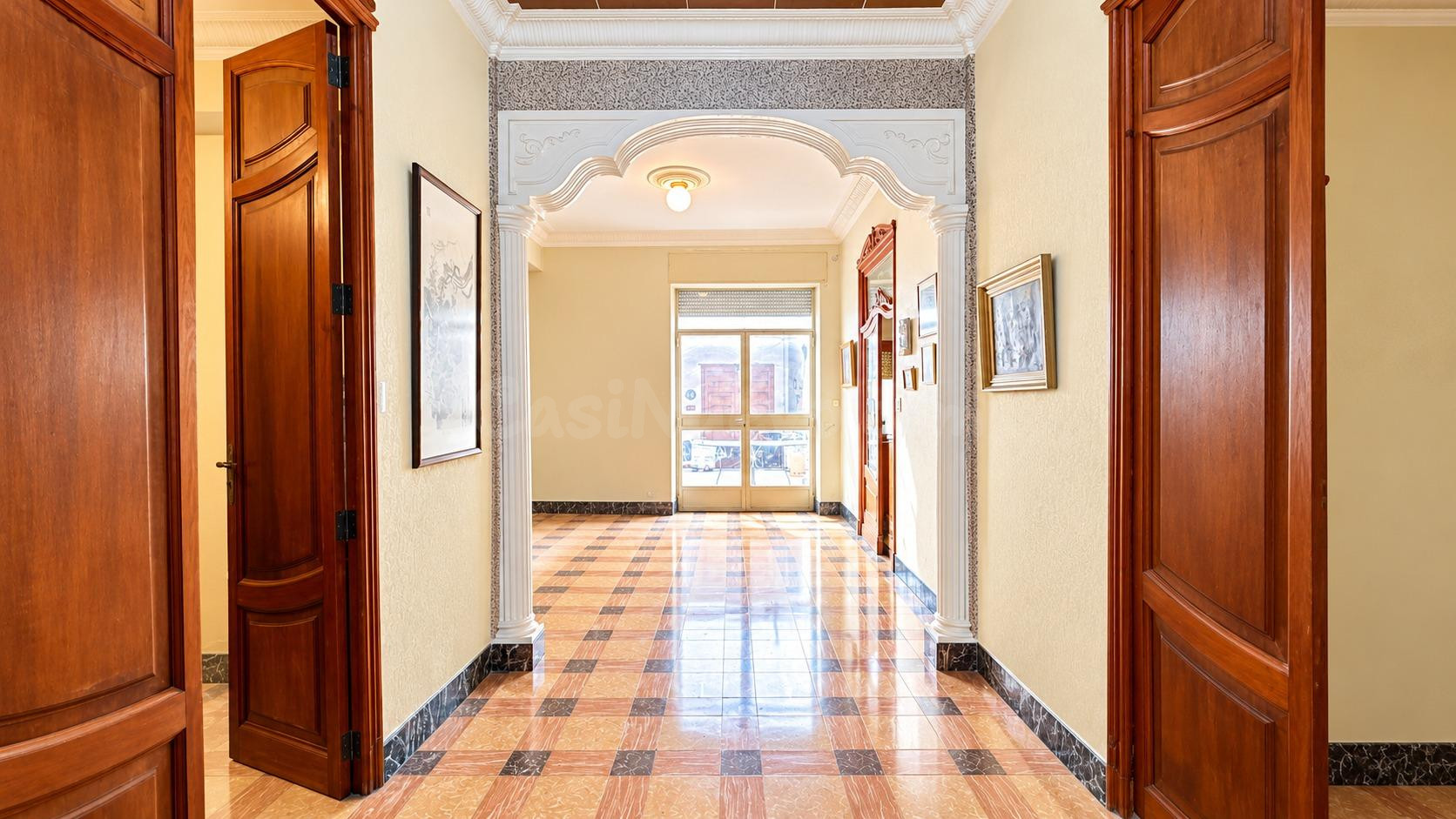 Casa señorial en venta en Manuel – 399 m2, techos altos y mú - foto 4