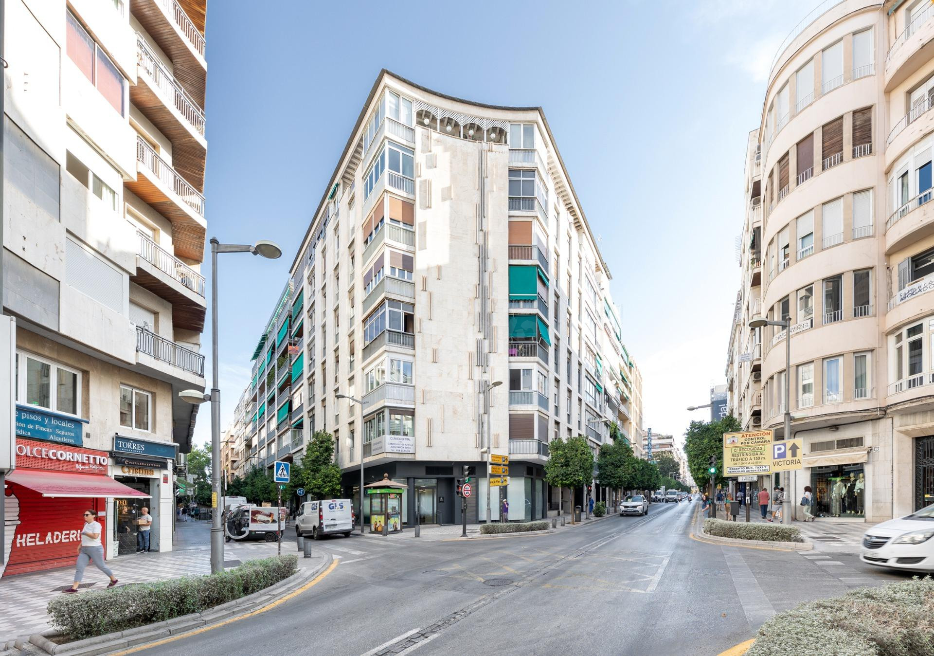 PISO DE 5 DORMITORIOS EN CALLE RECOGIDAS