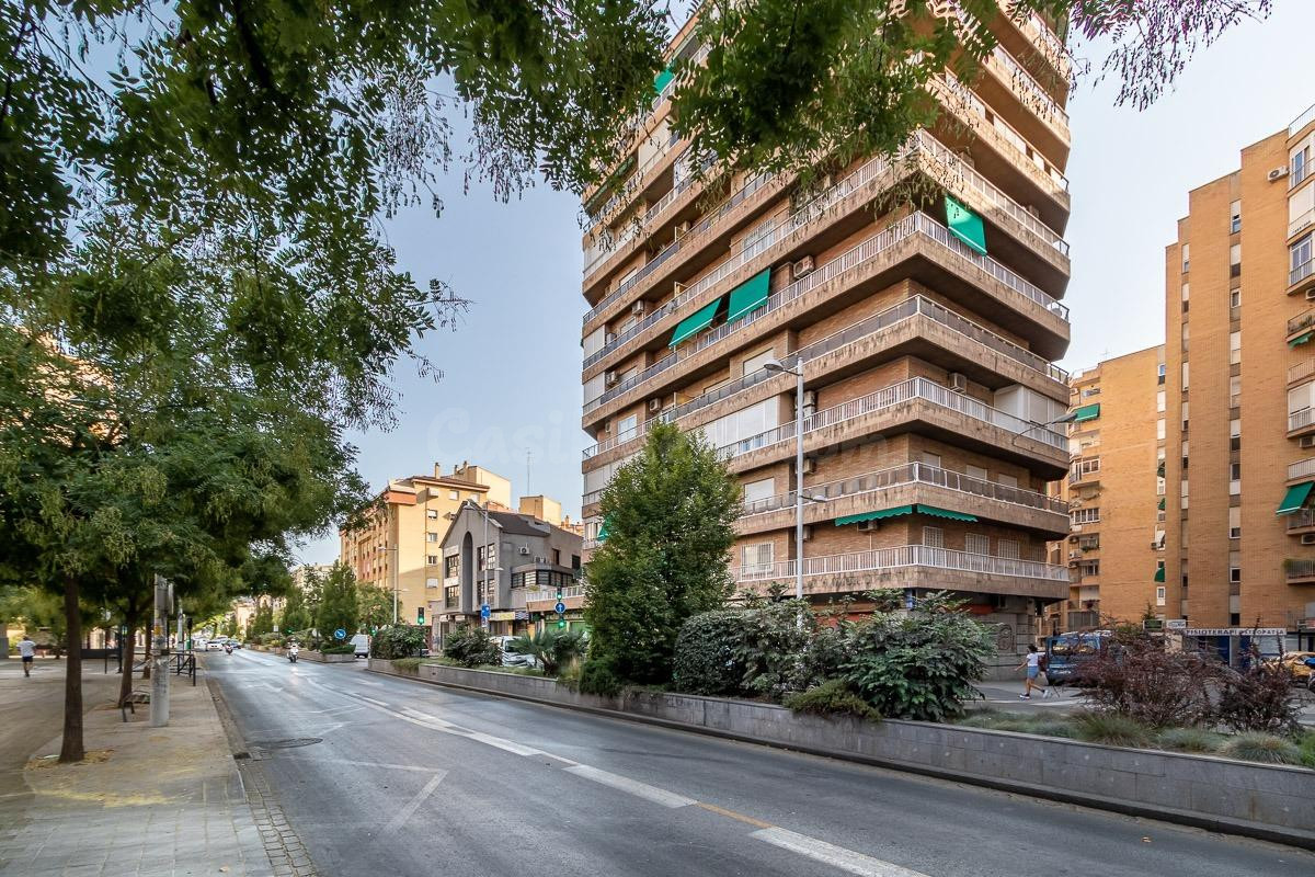MAGNIFICA VIVIENDA EN LAS FLORES - CAMINO DE RONDA