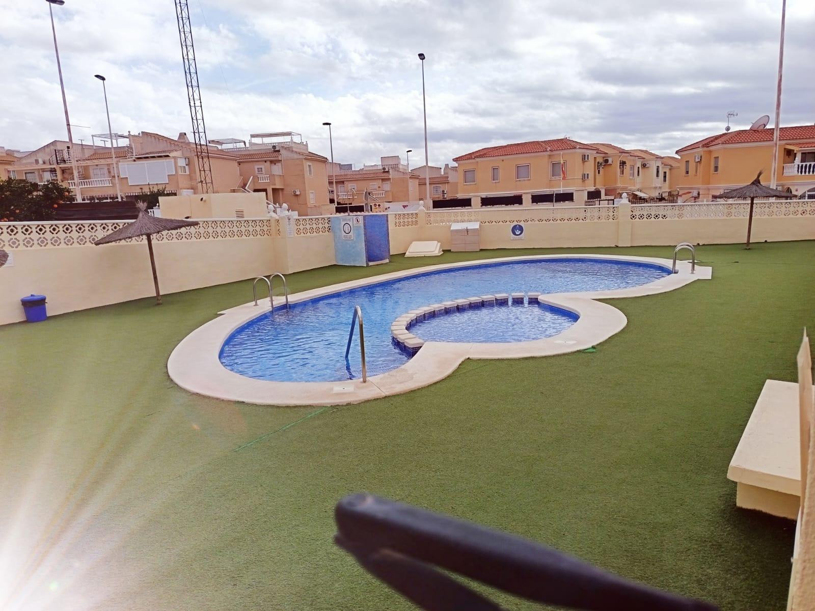 MAGNIFICO BUNGALOW EN PLANTA BAJA, IDEAL COMO VACACIONAL