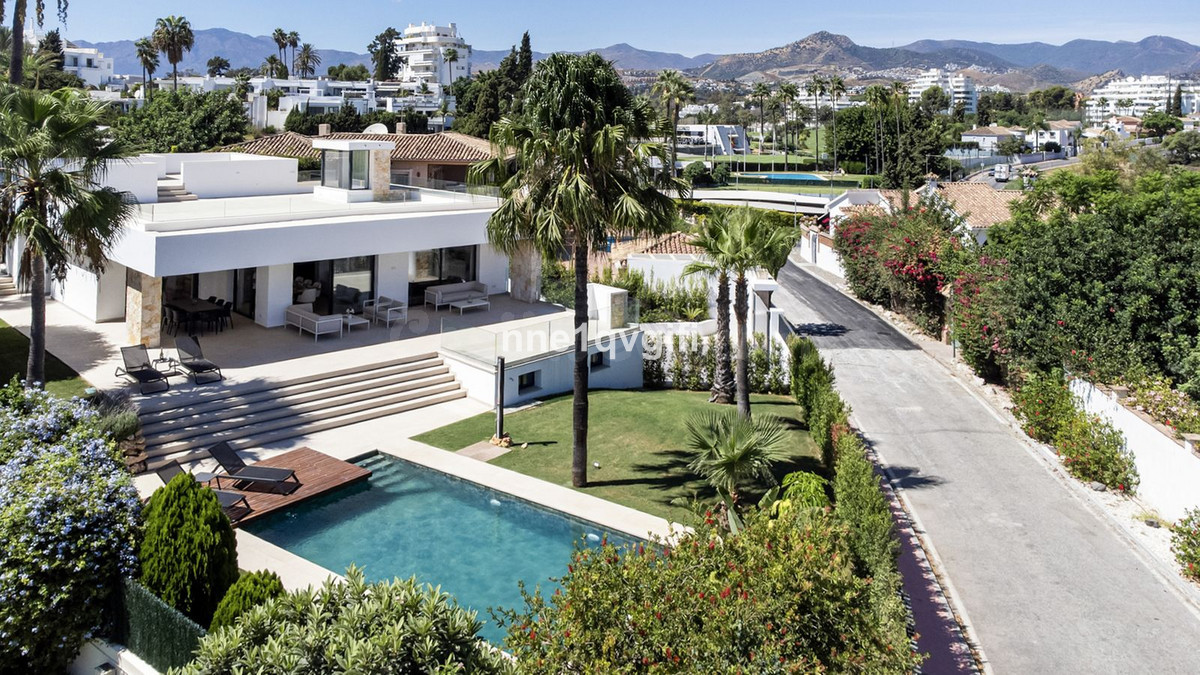 Chalet 4 habitaciones 320m² en venta - Marbella