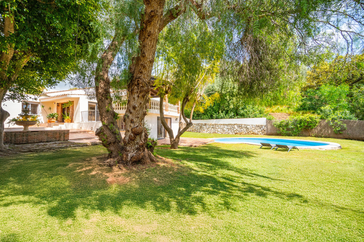 Chalet 4 habitaciones 384m² en venta - Marbella