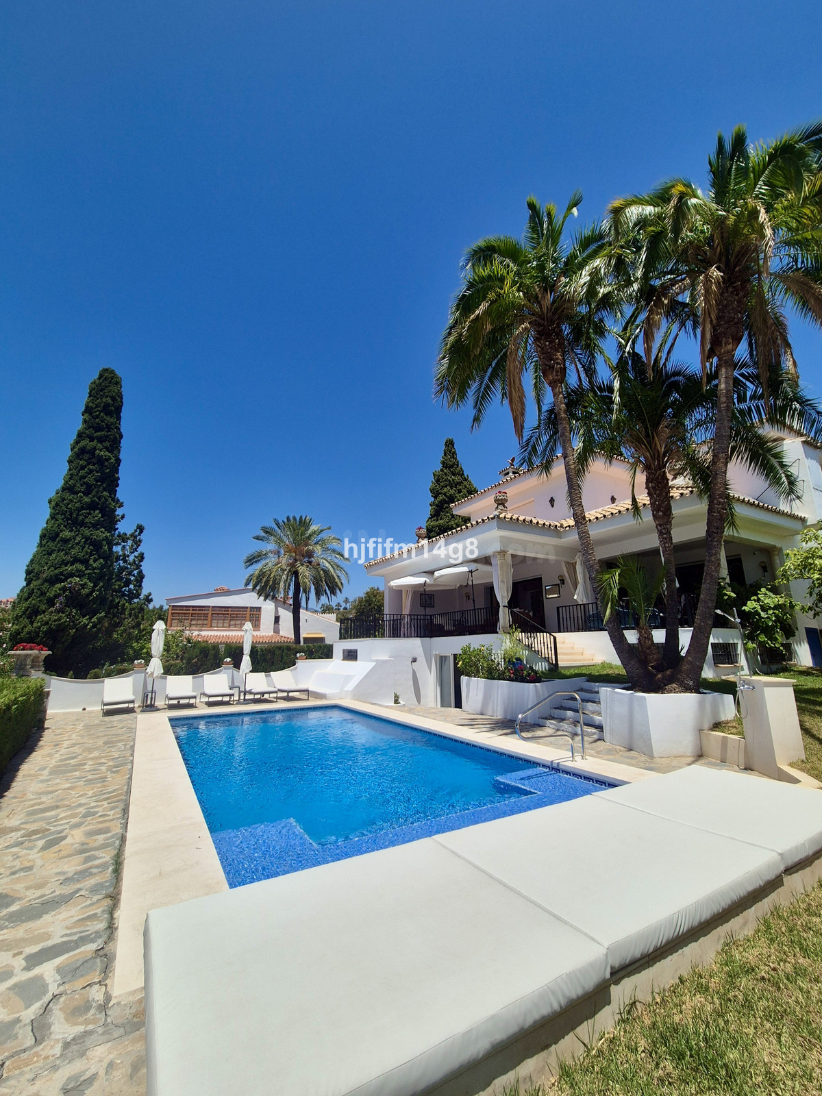 Chalet 3 habitaciones 359m² en venta - Marbella