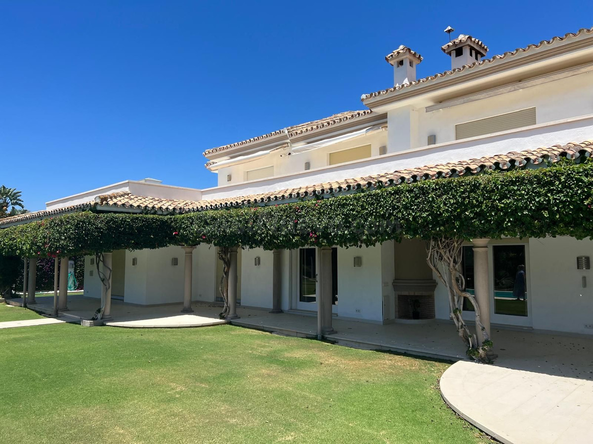 Chalet 7 habitaciones 673m² en venta - Costa Del Sol