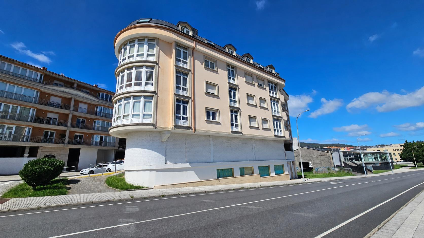 Local con vistas al mar y potencial residencial o turístico  - foto 3