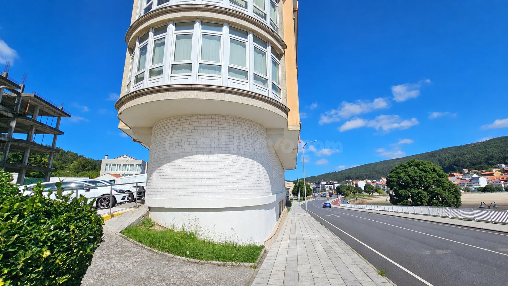 Local con vistas al mar y potencial residencial o turístico  - foto 4