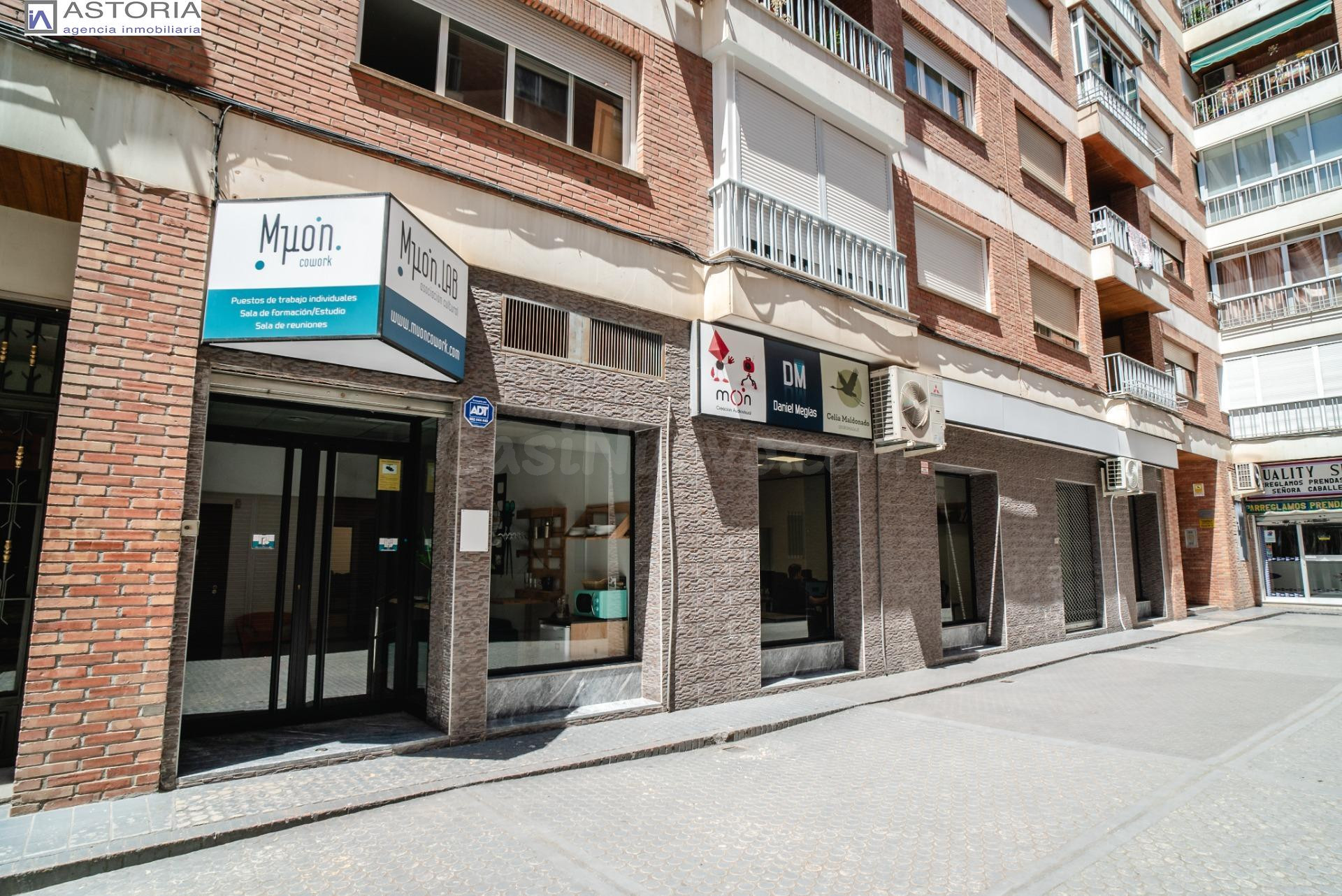 AMPLIO LOCAL EN GRAN CAPITÁN