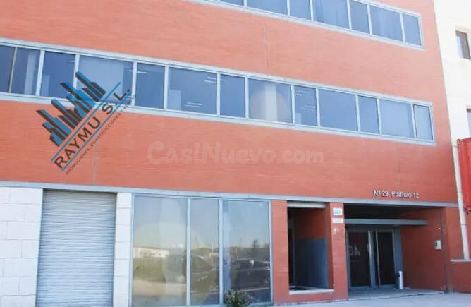 Oficina de 1.112 m2 en venta en Rejas – Madrid